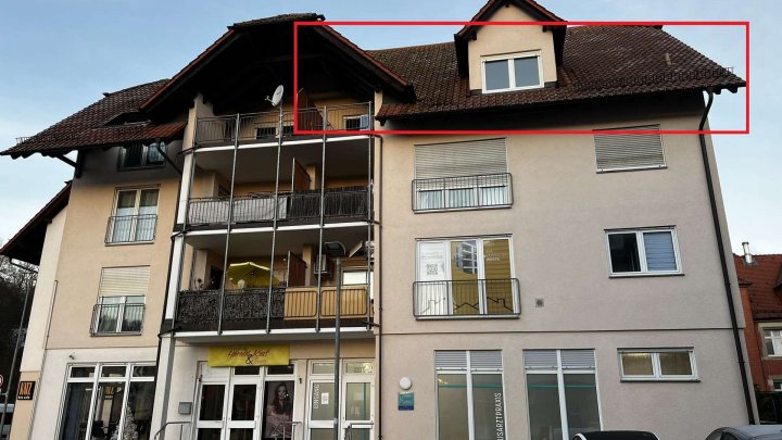 Kompakte 2-Zimmer-DG-Whg mit Balkon und Tiefgaragenstellplatz