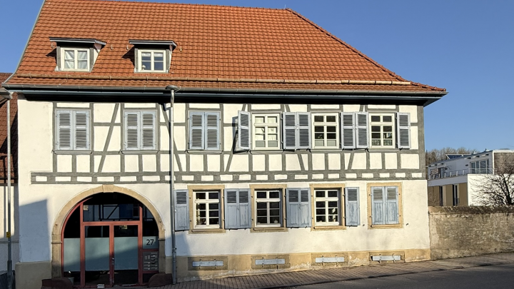 2-Zimmer DG-Whg in Stein zu verkaufen!