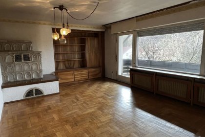 Wohnzimmer mit Kachelofen