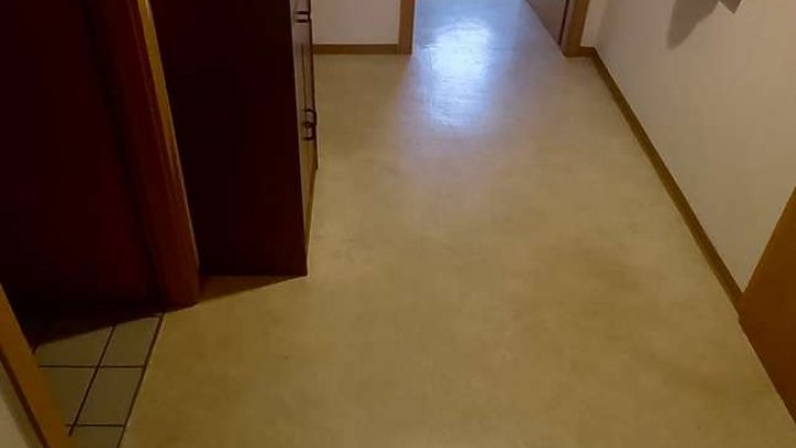 Barrierefreie 2 Zi-ETW mit XXL-Auto-Stellplatz