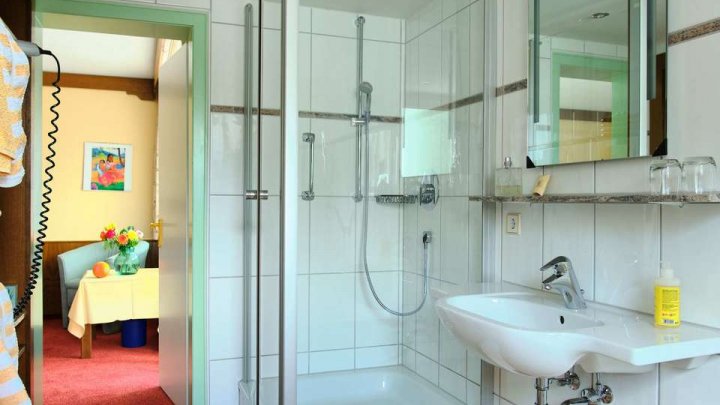 ***Boarding House zu verkaufen - Ihre CHANCE!-***