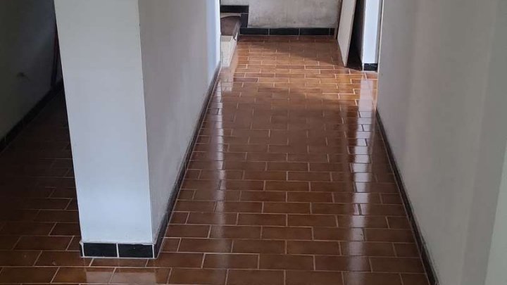 *** Einfamilienhaus mit Restarbeiten ***