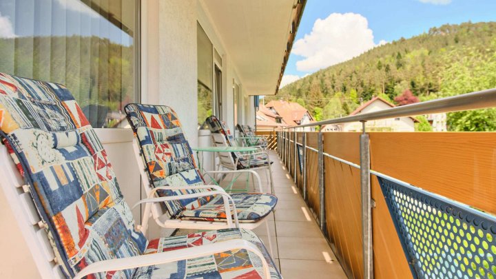 ***Großes, schönes Haus mit Blick auf die Schwarzwaldberge zu verkaufen***