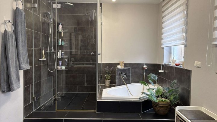 Top gepflegtes Reiheneckhaus inkl. Garage für das anspruchsvolle Pärchen