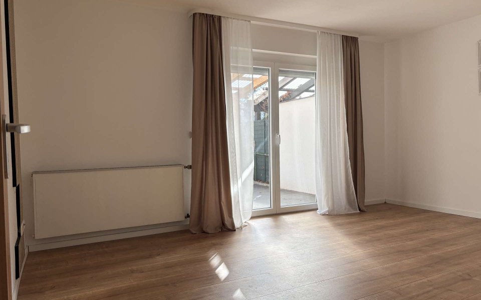 Wohnzimmer mit Terrassenzugang