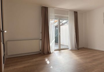 Wohnzimmer mit Terrassenzugang