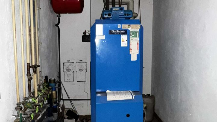 Rohdiamant braucht Feinschliff! Schönes Haus - renovierungsbedürftig zu verkaufen.