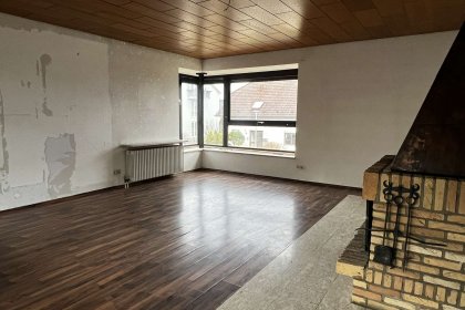 Wohnzimmer in der Hauptwohnung