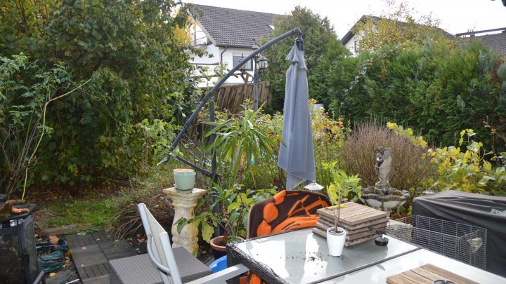 Rohdiamant braucht Feinschliff! Schönes Haus - renovierungsbedürftig zu verkaufen.