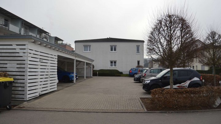 Betreutes Wohnen: Seniorengerecht auf 75 qm mit Terrasse und Carport