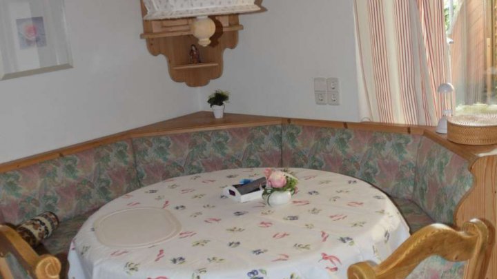 Top gepflegtes 3-Familienhaus mit Fernsicht-Garten-Terrasse & Sauna