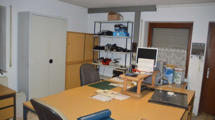 Top gepflegtes 3-Familienhaus mit Fernsicht-Garten-Terrasse & Sauna