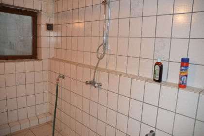 Dusche bei der Sauna