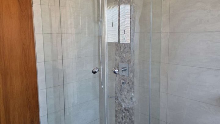 Attraktives Zweifamilienhaus mit großem Grundstück, PV-Anlage & Ausbaupotenzial in ruhiger Lage