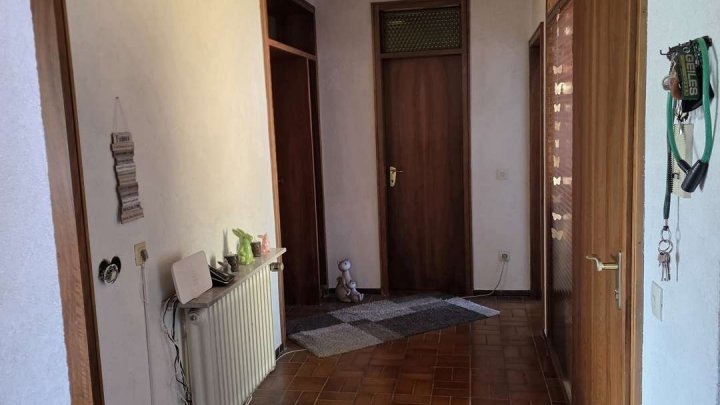 Attraktives Zweifamilienhaus mit großem Grundstück, PV-Anlage & Ausbaupotenzial in ruhiger Lage