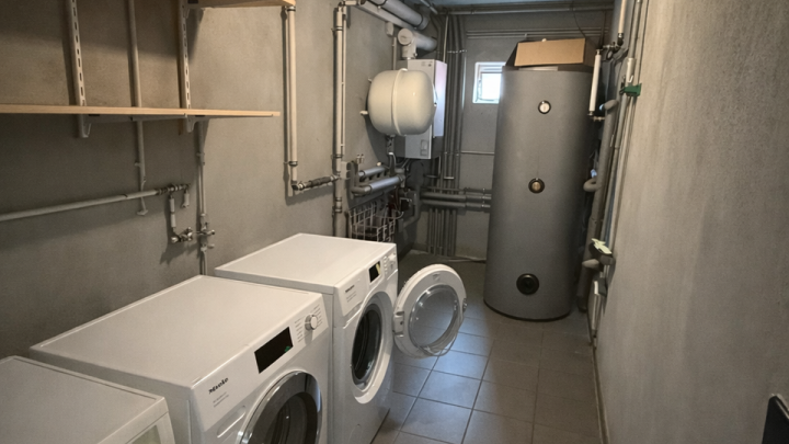 Moderne Maisonettewohnung fast so groß wie ein Haus mit Garten, großer Terrasse & Balkon