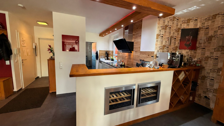 Moderne Maisonettewohnung fast so groß wie ein Haus mit Garten, großer Terrasse & Balkon