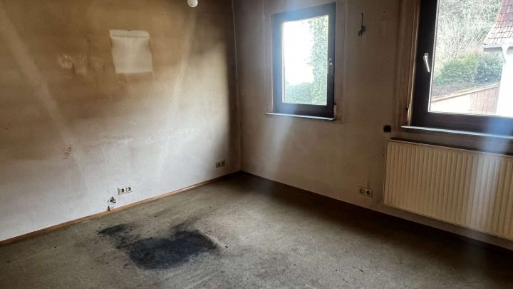 Sanierungsobjekt: Einfamilienhaus mit Garten in Niebelsbach