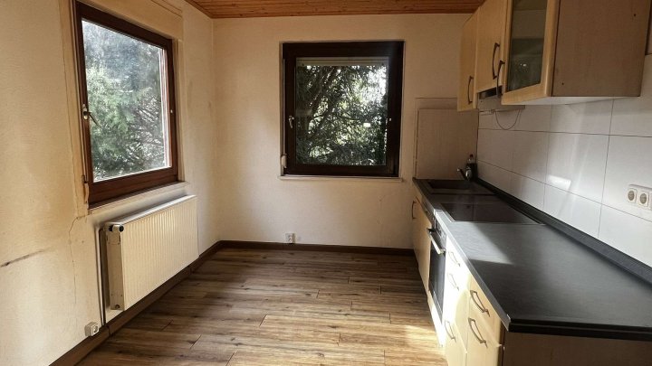 Sanierungsobjekt: Einfamilienhaus mit Garten in Niebelsbach