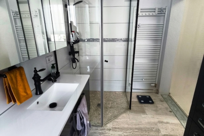 Bad.EG.Ansicht.Dusche