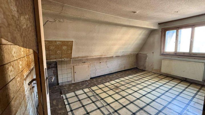 Sanierungsobjekt mit Scheune & großem Garten in zentraler Lage zu verkaufen