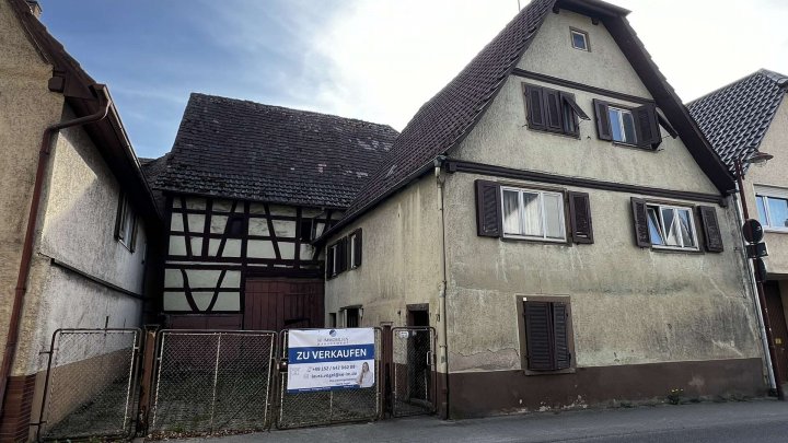 Sanierungsobjekt mit Scheune & großem Garten in zentraler Lage zu verkaufen
