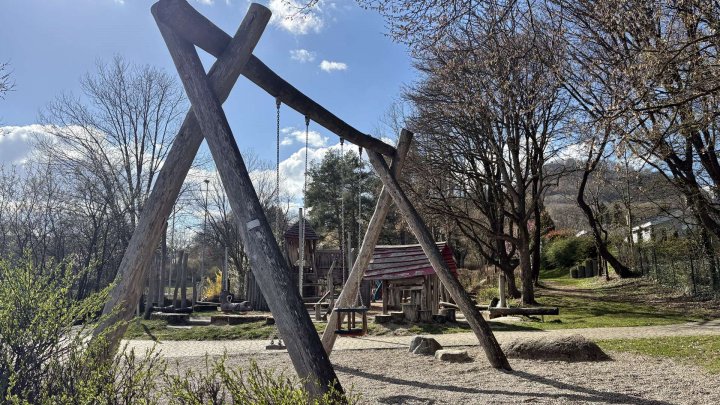 Ruhig gelegene 3,5 Zi-Whg mit Terrasse am Fuße der Achalm