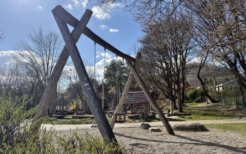 Spielplatz um die Ecke