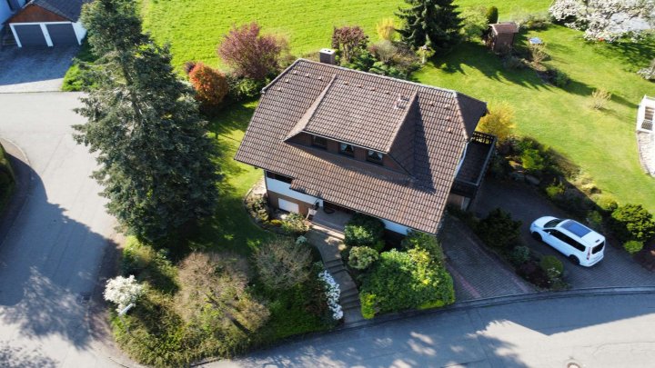 Individuelles Landhaus in Traumlage