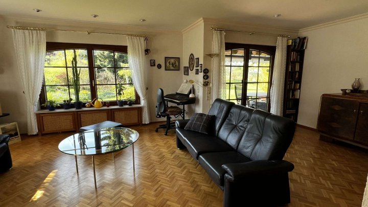 Individuelles Landhaus in Traumlage