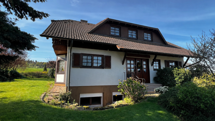 Individuelles Landhaus in Traumlage